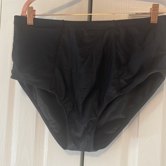 Bathing suit bottom - Picture 2 of 3